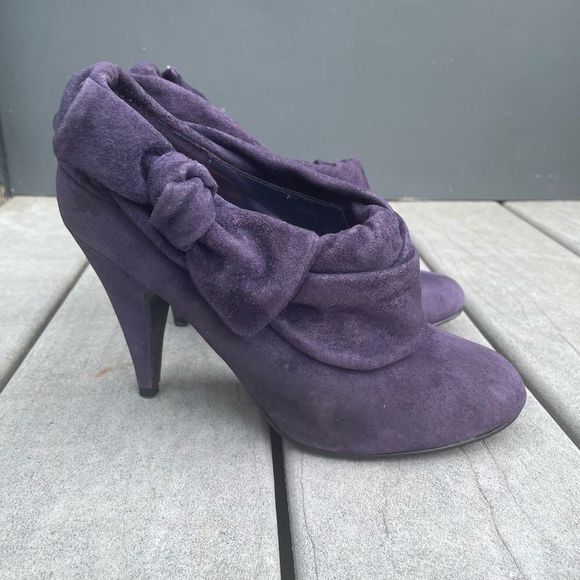 Rocket Dog Shoes - ROCKET DOG Bow Knotted Round Toe Heels Pumps Purple Suede Womens Size 7